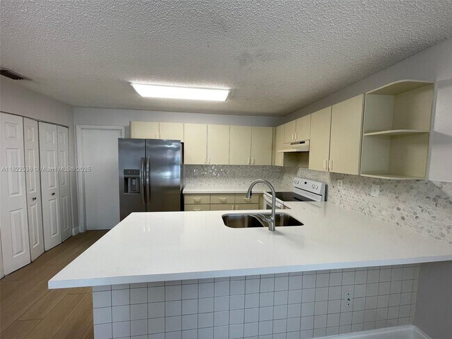 Foto del edificio - 1727 SW 136th Pl
