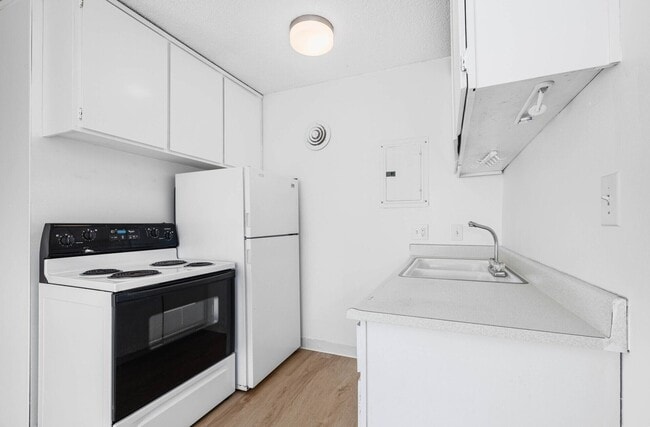 Interior Photo - Crestview