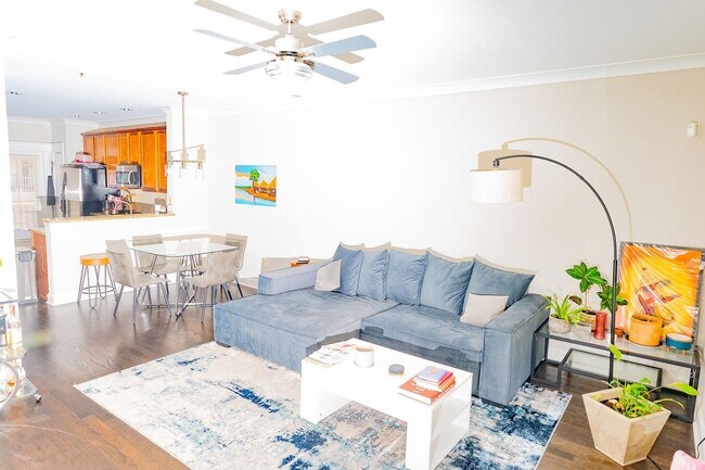 Foto del edificio - Charming 2BR Condo in Atlanta