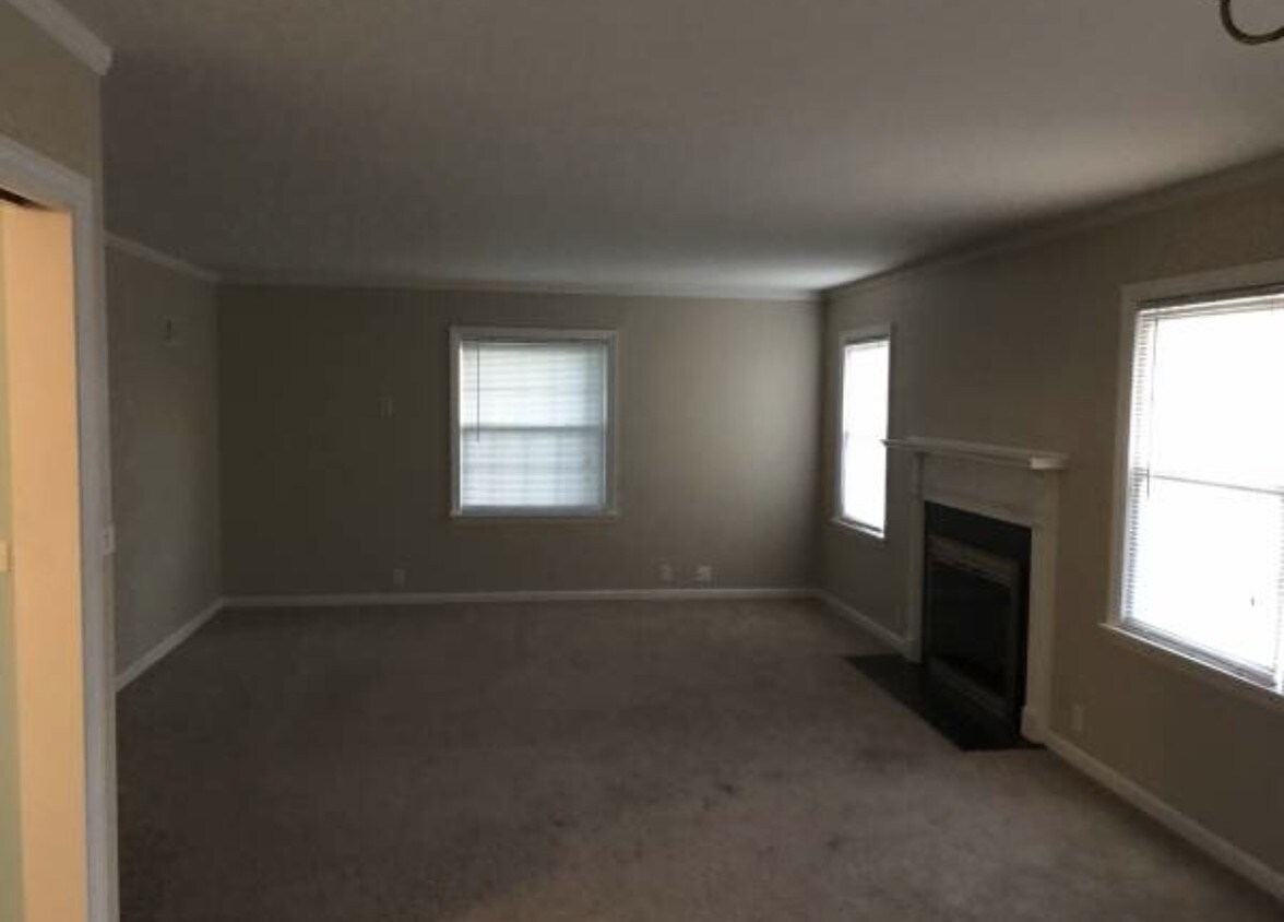 Foto principal - 4000 Bellemeade Ave