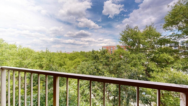 Interior Photo - Waterside Towers