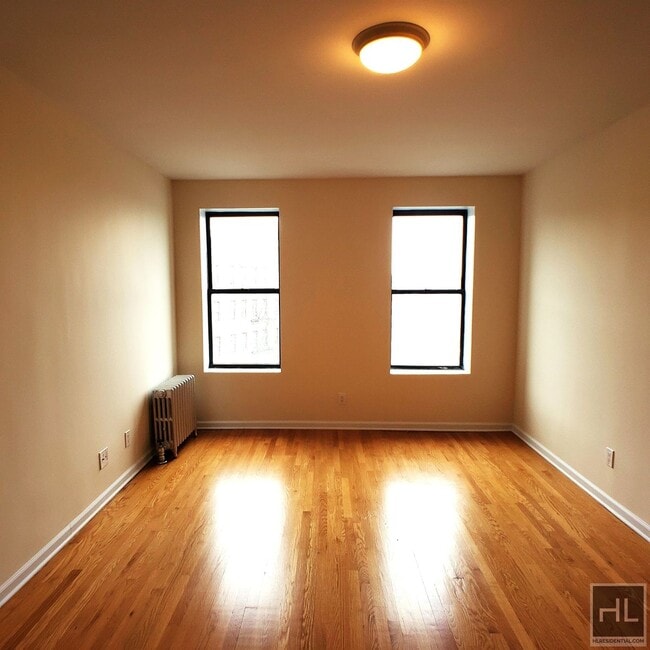 Building Photo - Well-Appointed 2BR/1BA in Washington Heigh...