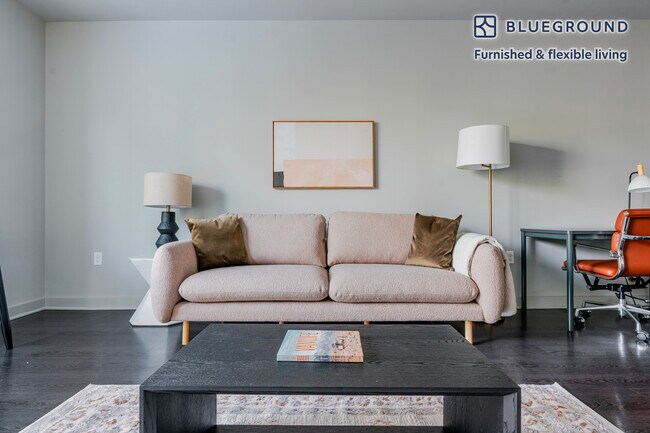 Foto del edificio - 3929 Landmark Ct