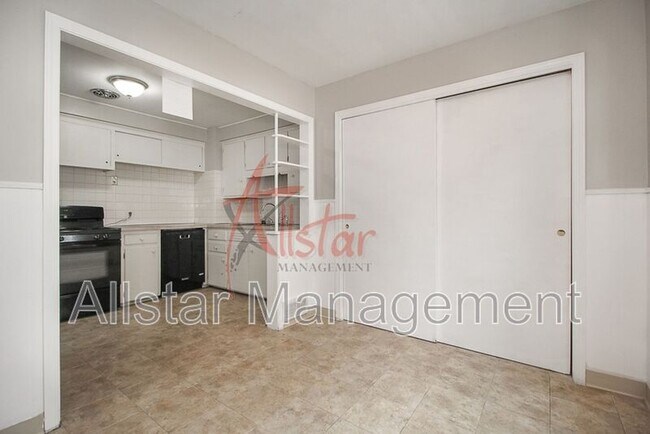 Building Photo - 4518 Forestwood Dr