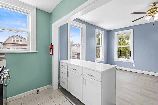 Building Photo - 209 Danforth Ave