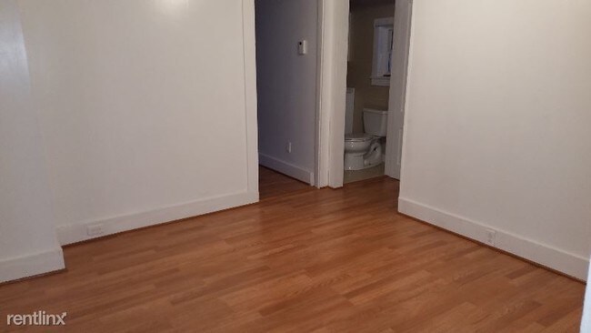 Building Photo - 1 br, 1 bath Apartment - 5 Main St.