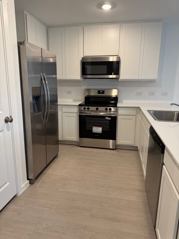 Foto del edificio - 414 Bower Dr