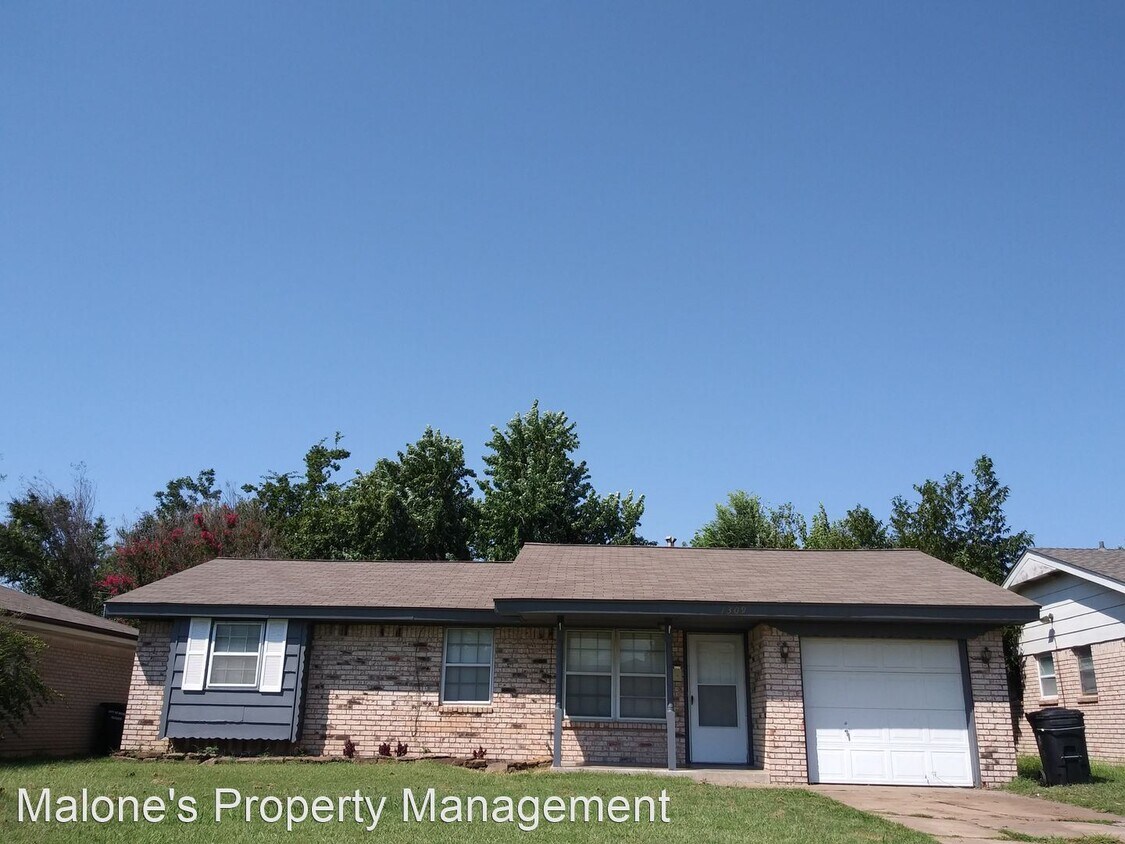 Primary Photo - 3 br, 1 bath House - 1309 Cavalier Dr