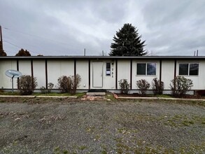 Building Photo - 721 S 83rd Ave