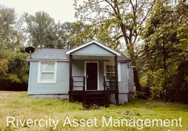 Photo - 1911 The Oaks Ave House