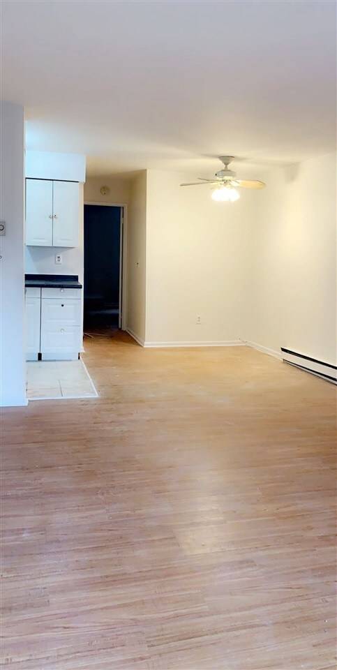 Building Photo - 412 68th St