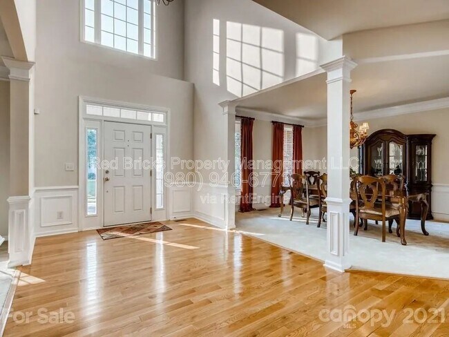 Foto del edificio - 7939 Heatherstone Dr