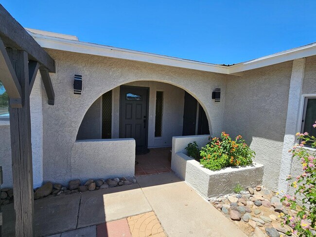 Foto del edificio - 8702 W Pinnacle Peak Rd