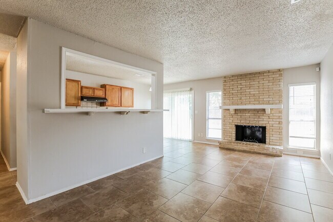 Building Photo - 6831 Cerro Bajo Dr