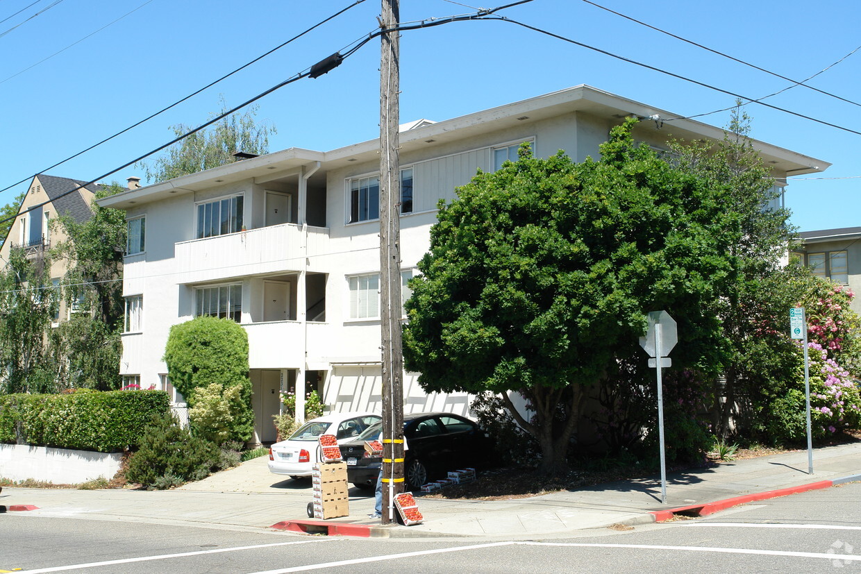 Primary Photo - 2231-2239 Cedar St
