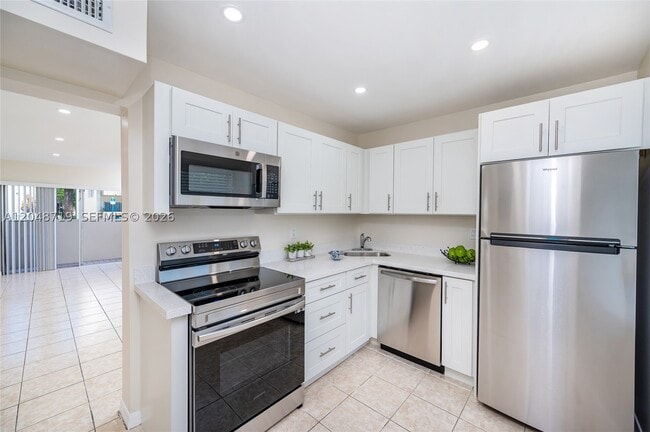 Foto del edificio - 7705 SW 86th St