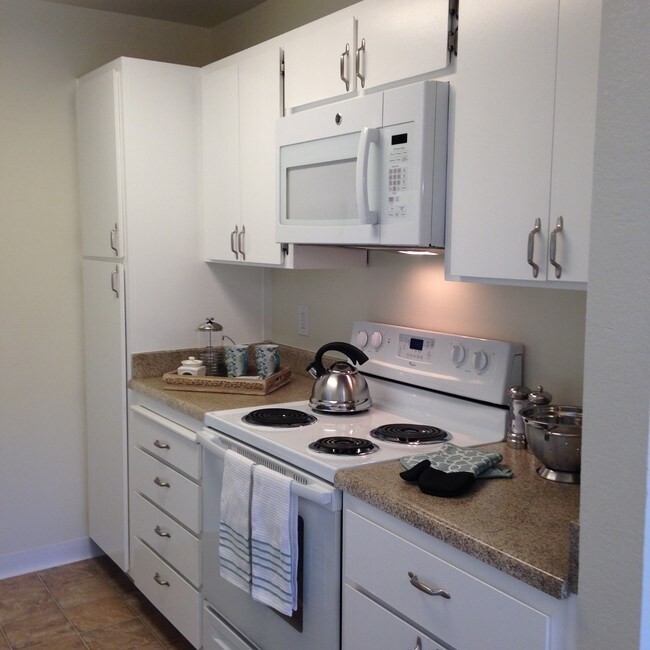 Live Oak Apartments Apartments Los Gatos, CA