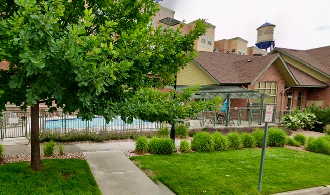 Foto del edificio - 5425 Zephyr St