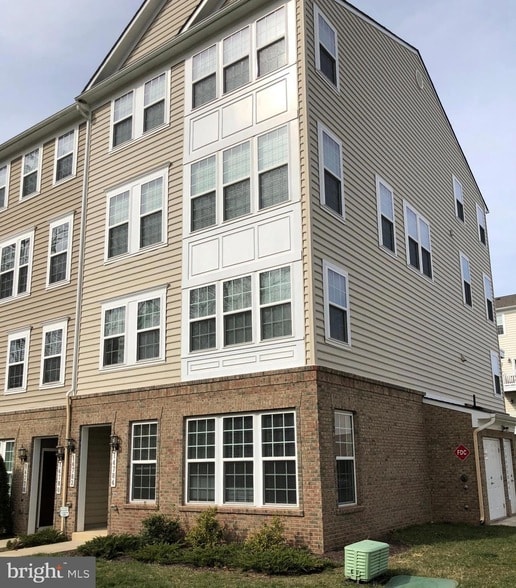 Building Photo - 14784 Mason Creek Cir
