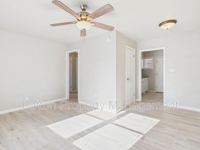 Foto del edificio - 3004 Westhaven Dr
