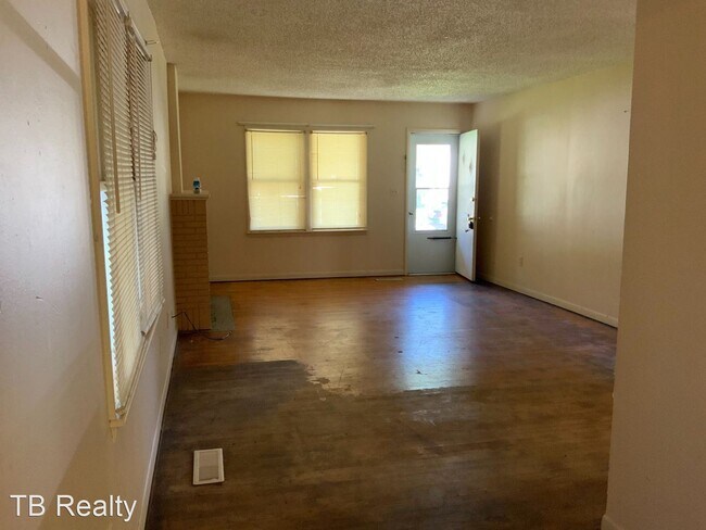 Building Photo - 2 br, 1 bath House - 1224 SW 27th