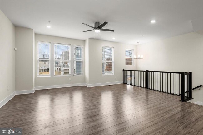 Foto del edificio - 304 Sweetbay Rd
