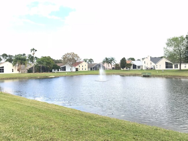 Foto del edificio - Beautiful Home in Waterford Lakes!