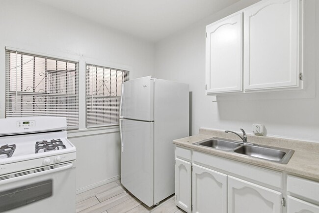 Building Photo - 5251 Main St