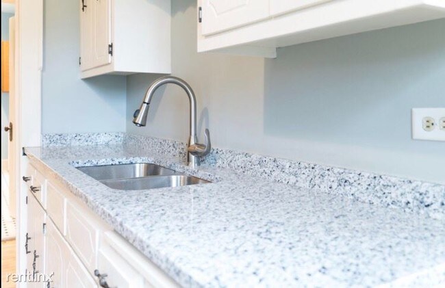 Building Photo - 2 br, 2 bath Apartment - 4054 Pillsbury Ave S
