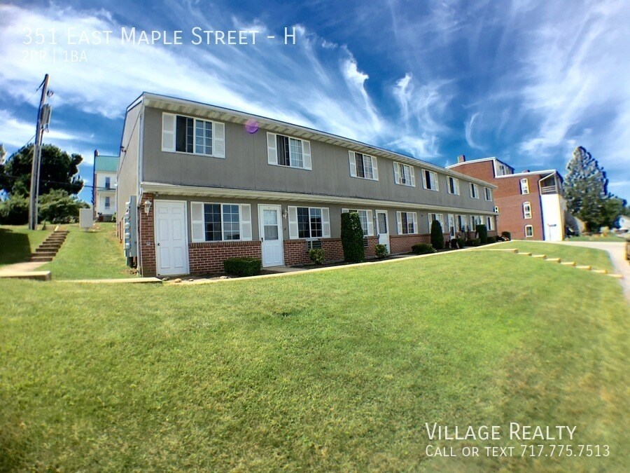 351 E Maple St Unit H, Dallastown, PA 17313 Room for Rent in