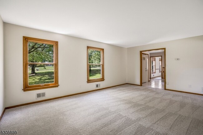 Foto del edificio - 34 Willow Brook Ln