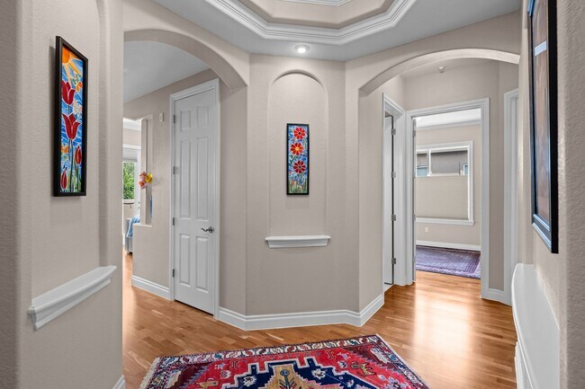 Building Photo - Come see this gorgeous top-level condo in Cherry Creek!