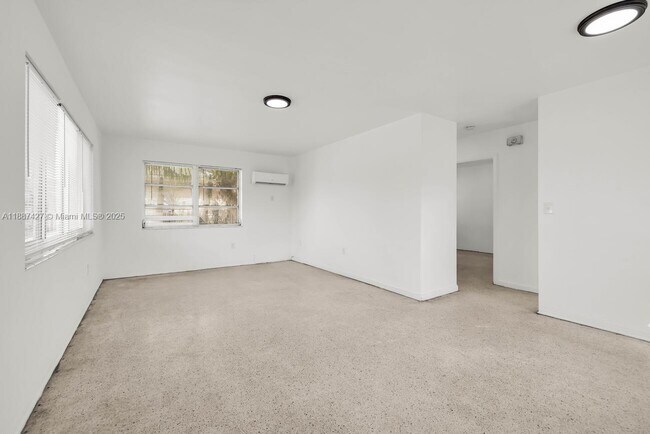 Foto del edificio - 501 NE 82nd Terrace