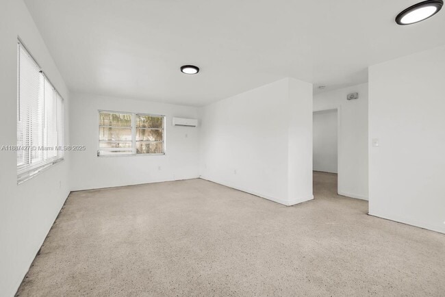 Building Photo - 501 NE 82nd Terrace