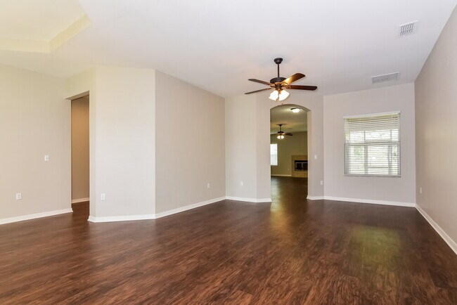 Foto del edificio - 3677 Sandhill Crane Dr