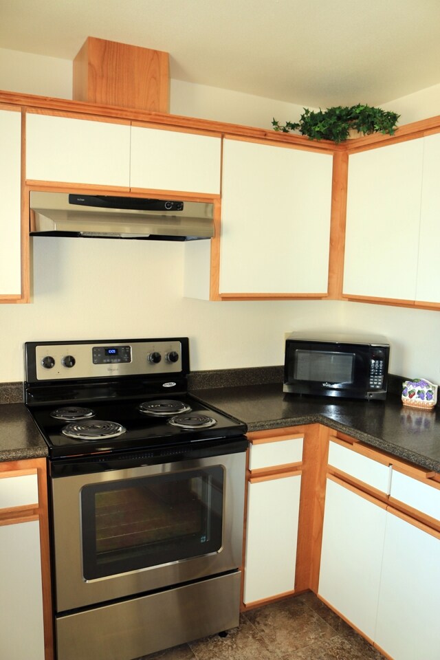 Anjou Club Apartment Homes Apartments Talent, OR