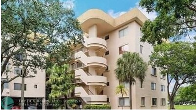 Foto principal - 8030 Hampton Blvd