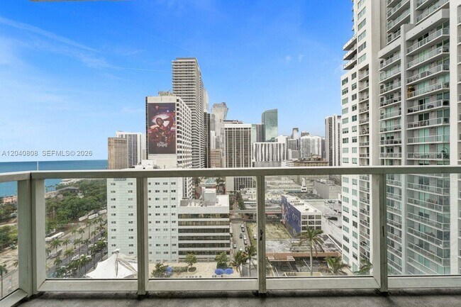 Foto del edificio - 244 Biscayne Blvd