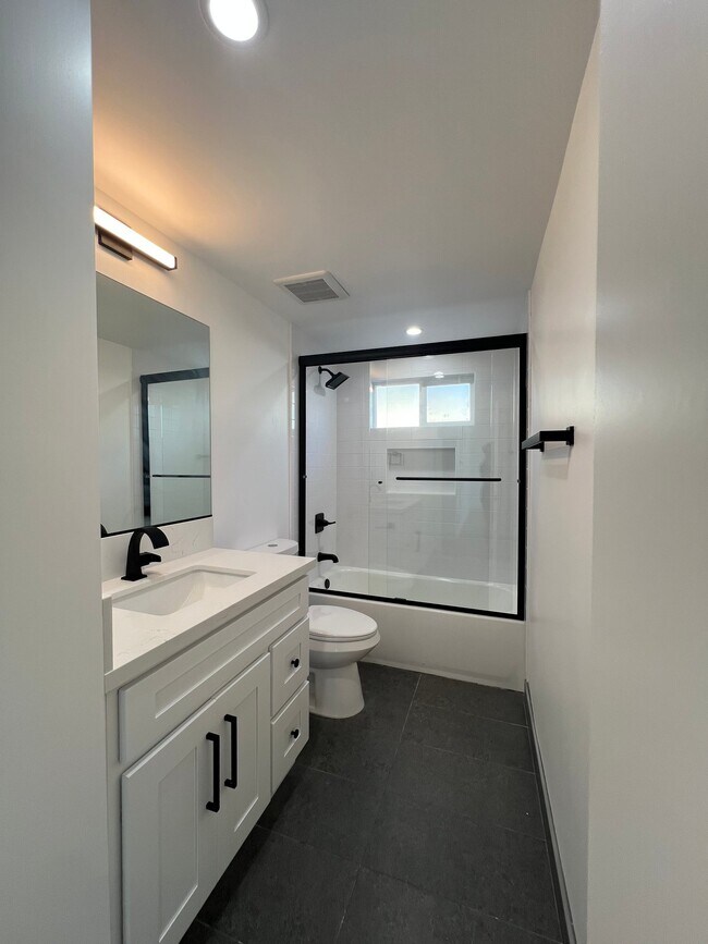 Foto del edificio - 4816 Hedda St