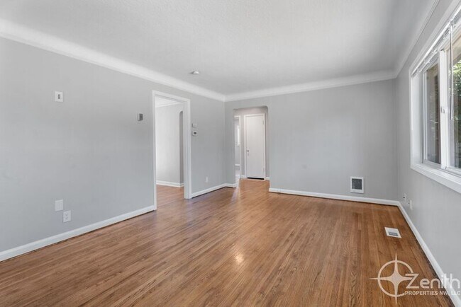 Foto del edificio - 4207 NE 59th Ave