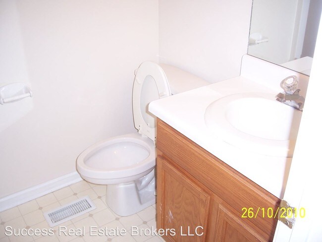 Building Photo - 158 Aztec Way SE