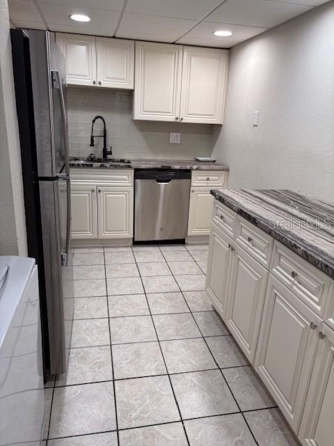 Building Photo - 716 Oakgrove Dr