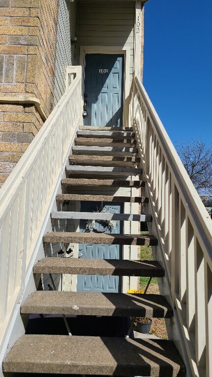 Building Photo - 2450 Wickersham Ln