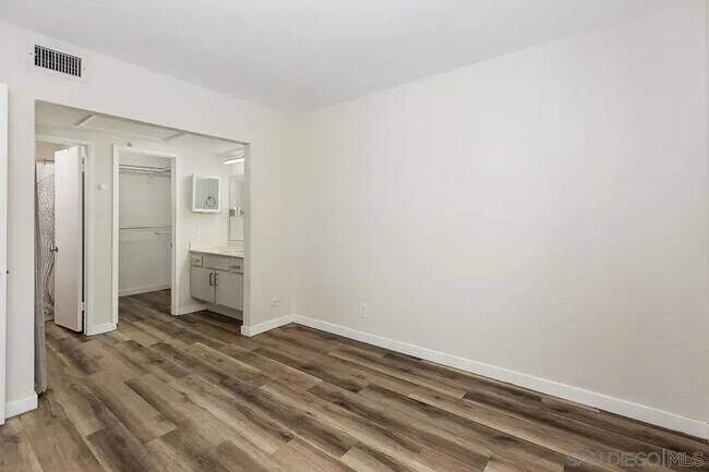 Foto del edificio - 767 Eastshore Terrace