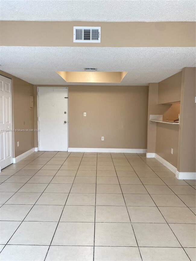 Foto del edificio - 8006 SW 149th Ave