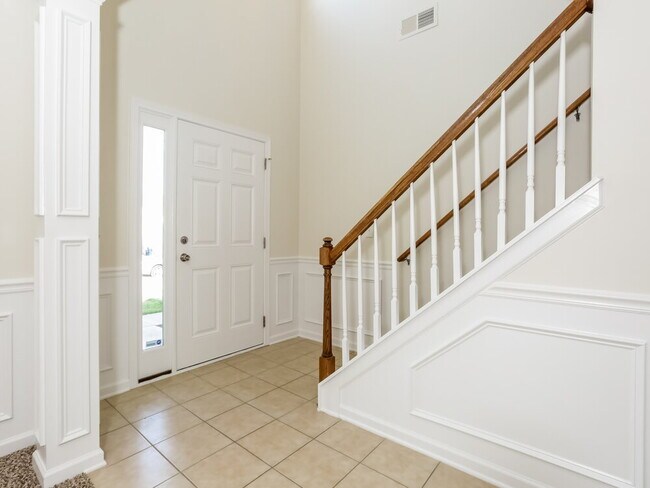 Building Photo - 6908 Sequoia Hills Dr