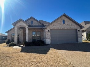 Building Photo - 1713 Fabian Dr