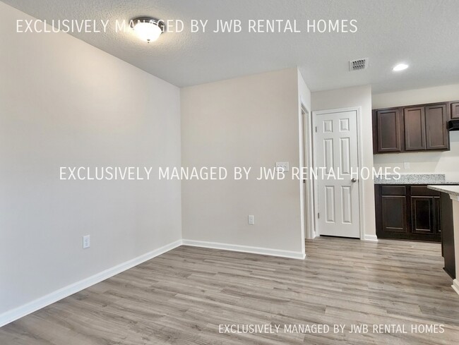 Building Photo - 3014 Plum St