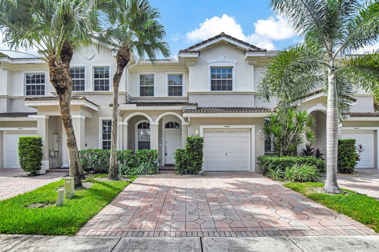 Foto principal - 4442 Regal Ct