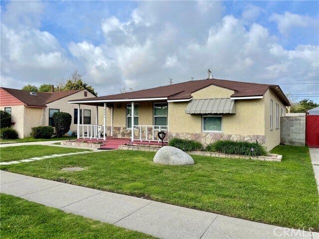 Foto del edificio - 6061 Pepperwood Ave